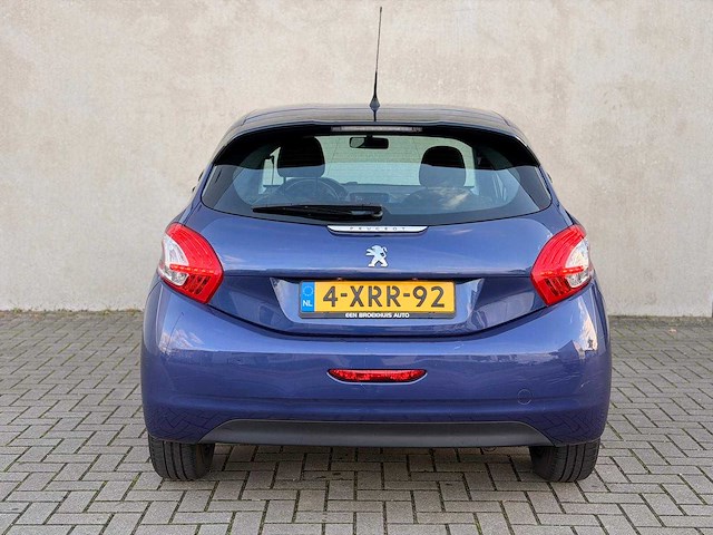 Peugeot - 2014 - 208 - 1.0 vti like - 73000 km - 4-xrr-92 - afbeelding 13 van  18