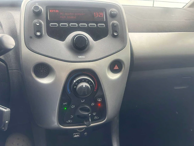 Peugeot - 2016 - 108 - 1.0 e-vti active - personenauto - afbeelding 3 van  14