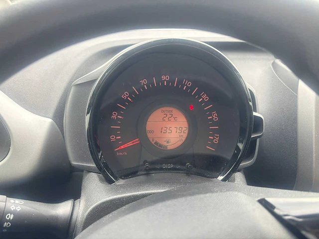 Peugeot - 2016 - 108 - 1.0 e-vti active - personenauto - afbeelding 6 van  14