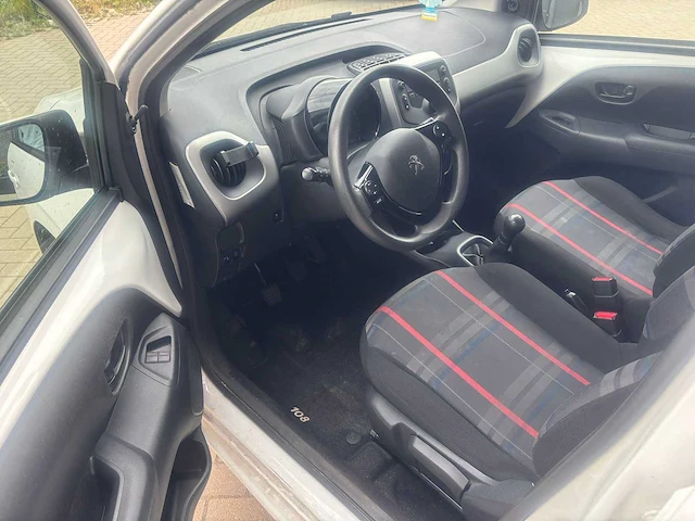 Peugeot - 2016 - 108 - 1.0 e-vti active - personenauto - afbeelding 14 van  14