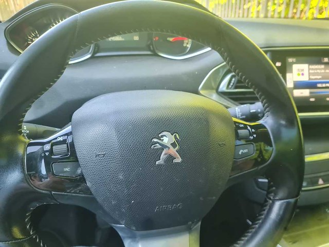 Peugeot - 2016 - 308 sw - 1.2 puret.blue l. pr - kx-931-v - afbeelding 3 van  18