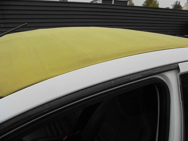 Peugeot - 2018 - 108 cabrio - 1.0 e-vti gt-line - personenauto - afbeelding 2 van  22