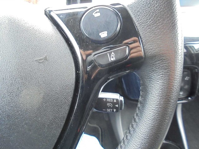 Peugeot - 2018 - 108 cabrio - 1.0 e-vti gt-line - personenauto - afbeelding 10 van  22