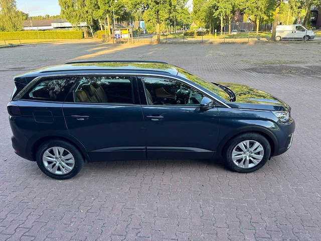 Peugeot - 2019 - 5008 - 1.2 pt bl. executive - xj-561-h - afbeelding 4 van  26