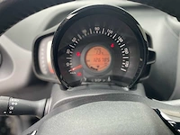 Peugeot - 2021 - 108 - 1.0 e-vti active - l-266-dx - afbeelding 2 van  15