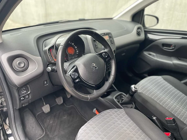 Peugeot - 2021 - 108 - 1.0 e-vti active - l-266-dx - afbeelding 13 van  15
