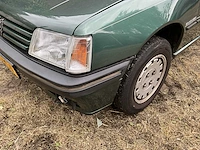 Peugeot - 205 - oldtimer (1992) - afbeelding 11 van  36