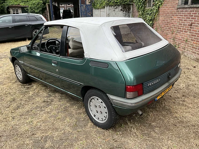 Peugeot - 205 - oldtimer (1992) - afbeelding 8 van  36