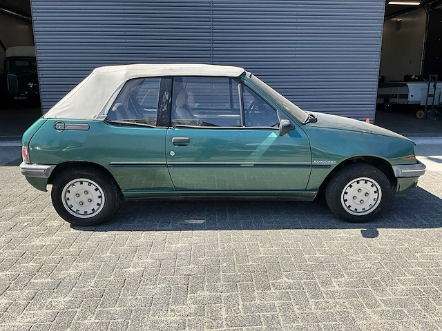 Peugeot - 205 cabriolet - 1.4 roland garros - afbeelding 1 van  14