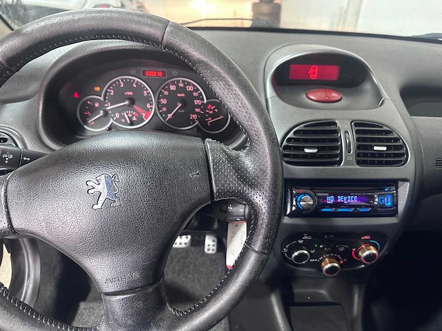 Peugeot - 206 - 1.4-16v air-line 3 - 83-sh-bp - afbeelding 2 van  19