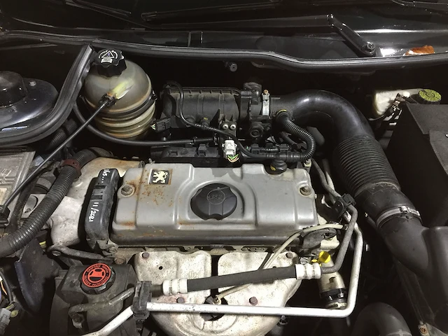 Peugeot - 206 - 1.4 air-line 2 - 33-rt-dn - afbeelding 17 van  20