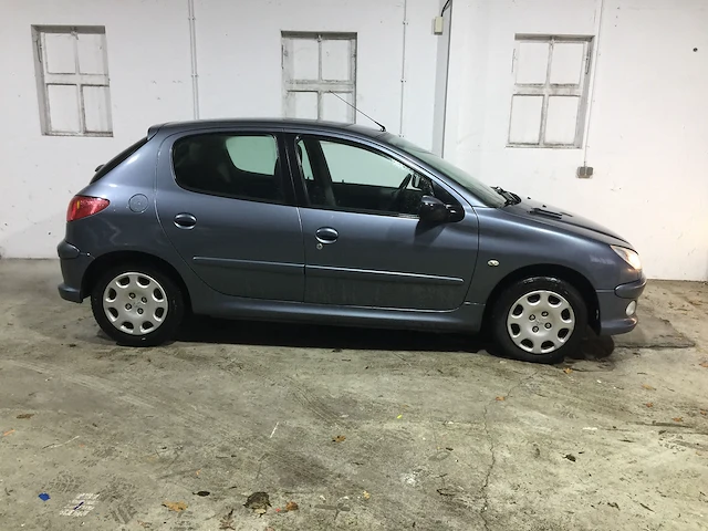 Peugeot - 206 - 1.4 air-line 2 - 33-rt-dn - afbeelding 6 van  20