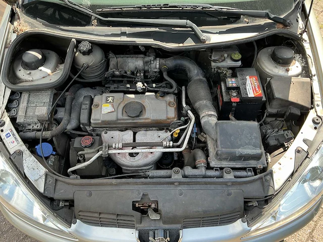 Peugeot - 206 - 1.4 air-line 2 - personenauto - afbeelding 4 van  13
