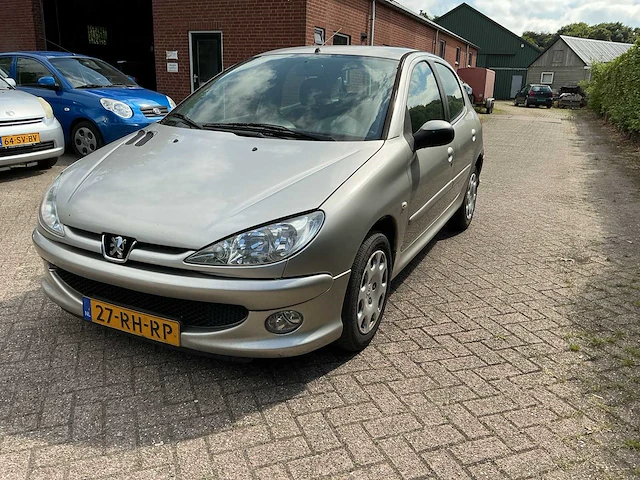 Peugeot - 206 - 1.4 air-line 2 - personenauto - afbeelding 1 van  13