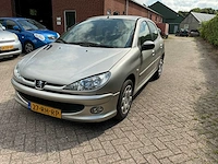 Peugeot - 206 - 1.4 air-line 2 - personenauto - afbeelding 1 van  13