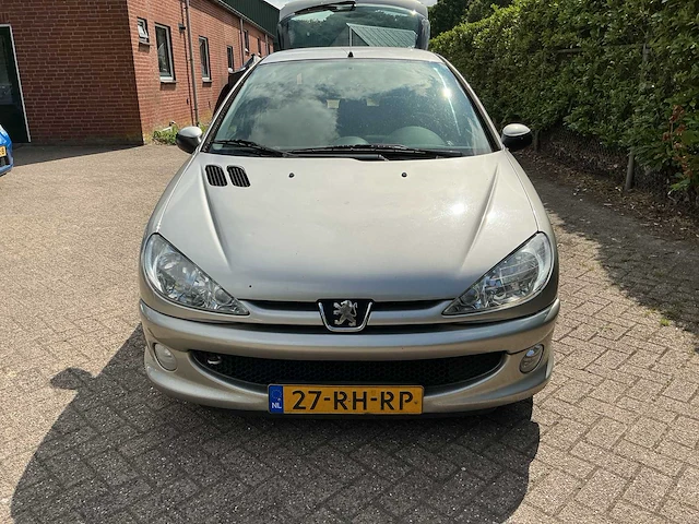 Peugeot - 206 - 1.4 air-line 2 - personenauto - afbeelding 6 van  13