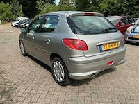 Peugeot - 206 - 1.4 air-line 2 - personenauto - afbeelding 8 van  13
