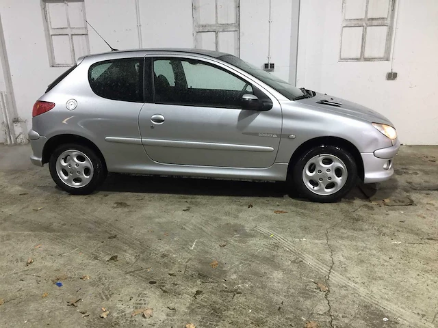 Peugeot - 206 - 1.4 quiksilver - 88-nj-fp - afbeelding 16 van  19