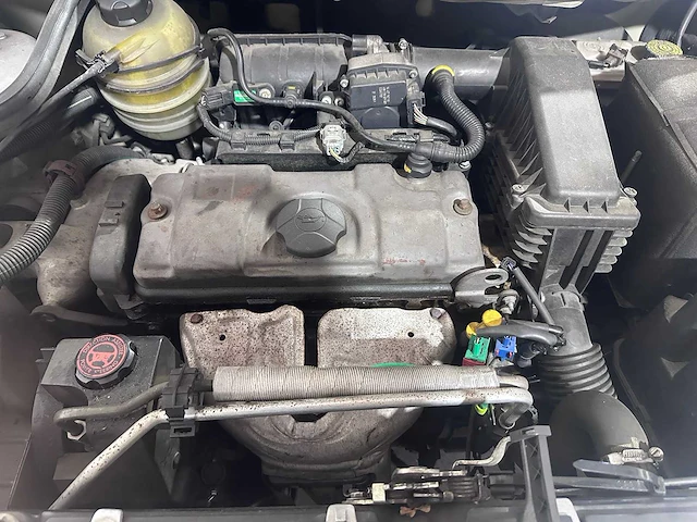Peugeot - 206 + - 1.4 xs - 22-kfj-4 - afbeelding 10 van  19
