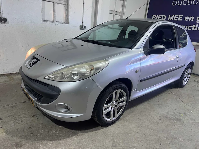 Peugeot - 206 + - 1.4 xs - 22-kfj-4 - afbeelding 1 van  19