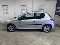 Peugeot - 206 + - 1.4 xs - 22-kfj-4 - afbeelding 12 van  19