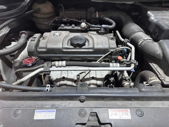 Peugeot - 206 - 1.4 xt automaat- 15-js-nk - afbeelding 8 van  18