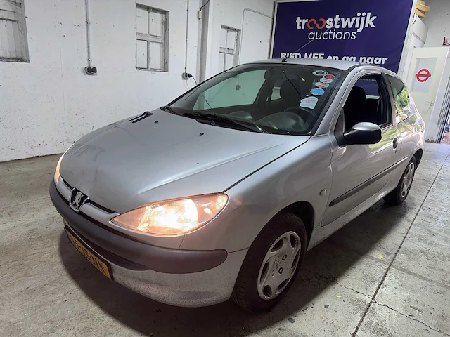 Peugeot - 206 - 1.4 xt automaat- 15-js-nk - afbeelding 1 van  18