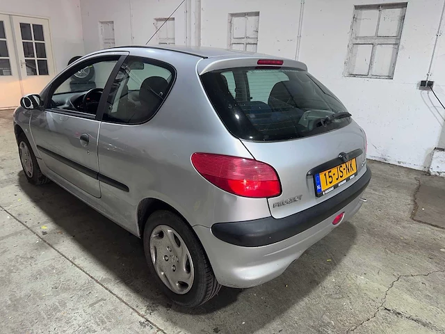 Peugeot - 206 - 1.4 xt automaat- 15-js-nk - afbeelding 12 van  18