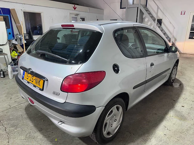 Peugeot - 206 - 1.4 xt automaat- 15-js-nk - afbeelding 14 van  18