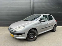 Peugeot - 206 - 1.6-16v gentry - 24-hp-vv - 2001 - afbeelding 12 van  20