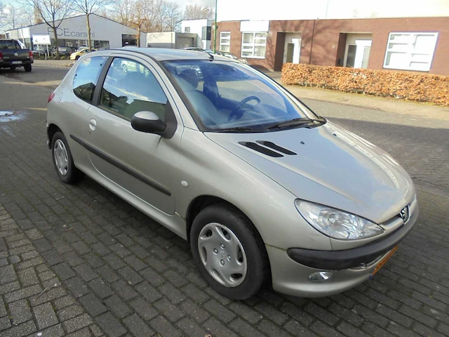 Peugeot - 206 - 1.6-16v gentry - 99-nh-fh - afbeelding 3 van  10