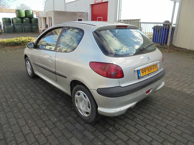 Peugeot - 206 - 1.6-16v gentry - 99-nh-fh - afbeelding 5 van  10