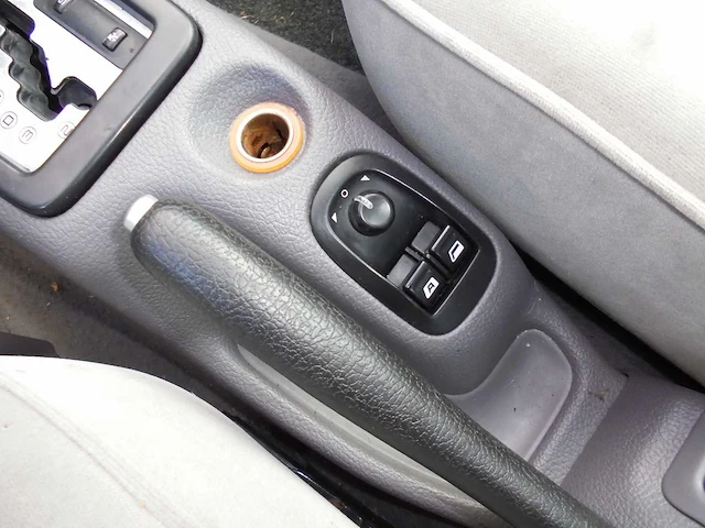 Peugeot - 206 - 1.6-16v gentry - 99-nh-fh - afbeelding 8 van  10