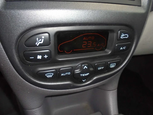 Peugeot - 206 - 1.6-16v gentry - 99-nh-fh - afbeelding 9 van  10