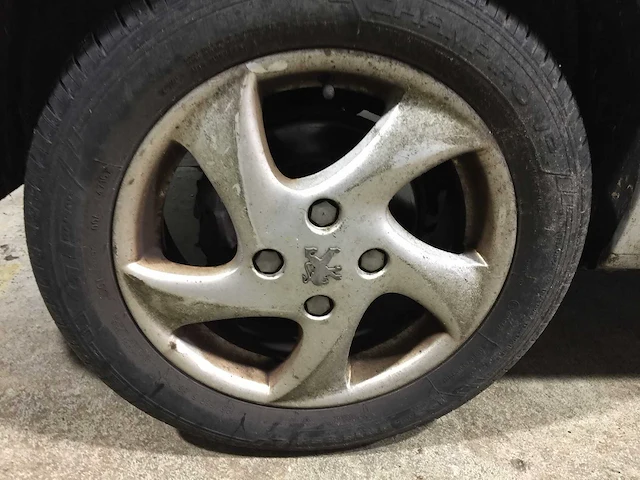Peugeot - 206 - 1.6-16v xs - 71-jg-vp - afbeelding 9 van  21