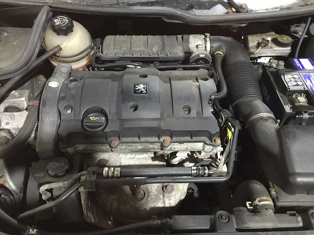 Peugeot - 206 - 1.6-16v xs - 71-jg-vp - afbeelding 10 van  21