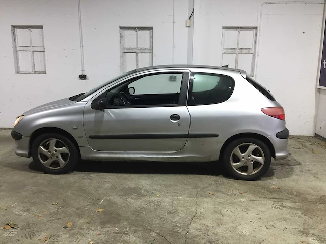 Peugeot - 206 - 1.6-16v xs - 71-jg-vp - afbeelding 12 van  21