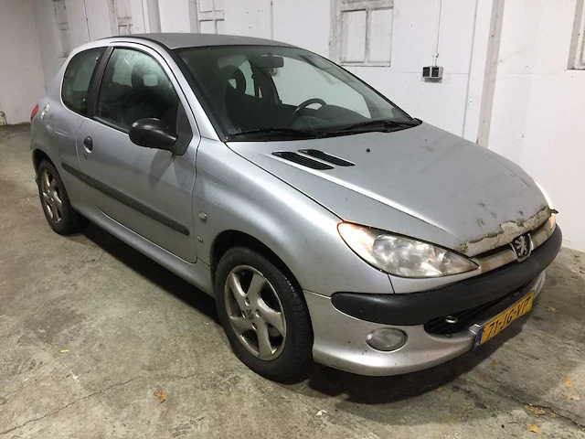 Peugeot - 206 - 1.6-16v xs - 71-jg-vp - afbeelding 19 van  21