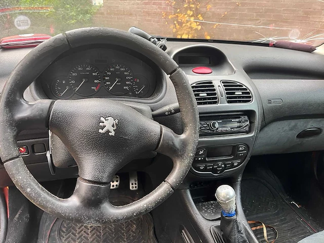 Peugeot - 206 - 2.0-16v gti - personenauto - afbeelding 3 van  12