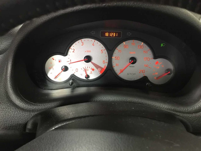 Peugeot - 206 cc - 1.6-16v - 1-xfn-11 - afbeelding 9 van  24