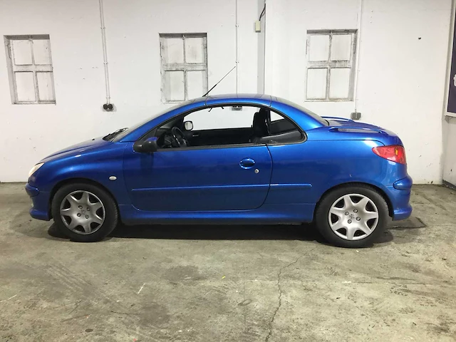 Peugeot - 206 cc - 1.6-16v - 1-xfn-11 - afbeelding 12 van  24