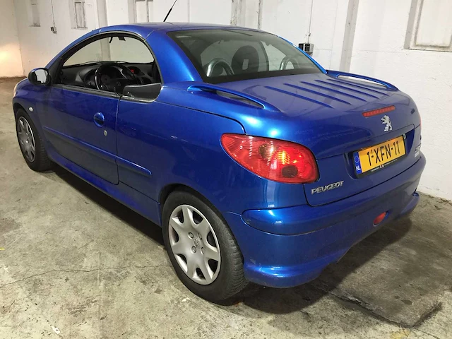 Peugeot - 206 cc - 1.6-16v - 1-xfn-11 - afbeelding 18 van  24
