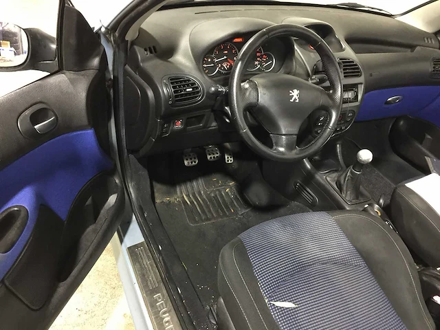 Peugeot - 206 cc - 1.6-16v - 14-lps-2 - afbeelding 5 van  21