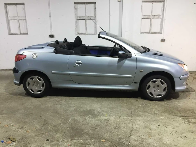 Peugeot - 206 cc - 1.6-16v - 14-lps-2 - afbeelding 18 van  21