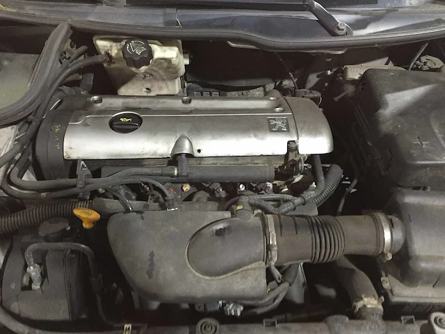 Peugeot - 206 cc - 2.0-16v - 13-jb-nl - afbeelding 15 van  23