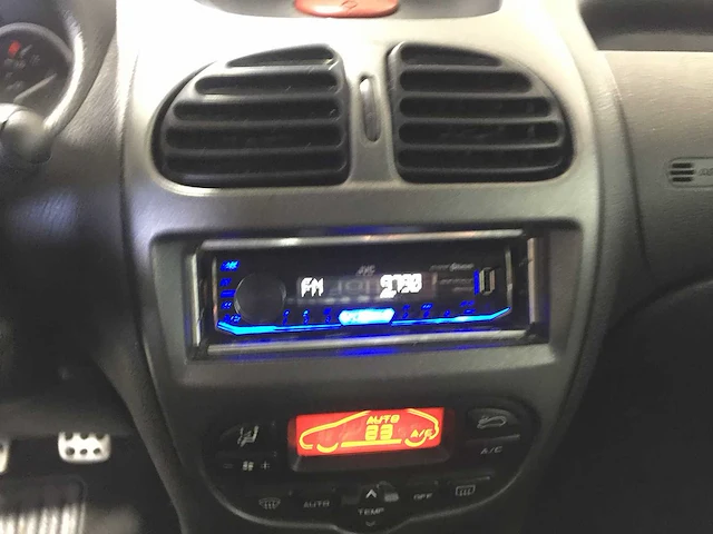 Peugeot - 206 cc - 2.0-16v griffe - 95-sp-lr - afbeelding 4 van  17