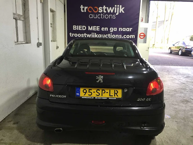 Peugeot - 206 cc - 2.0-16v griffe - 95-sp-lr - afbeelding 12 van  17