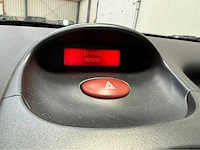 Peugeot - 206 cc - personenauto - 2002 - afbeelding 3 van  26