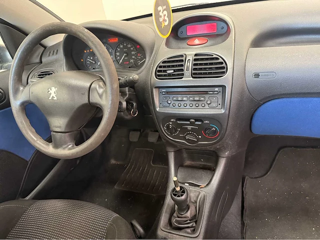 Peugeot - 206 cc - personenauto - 2002 - afbeelding 5 van  26
