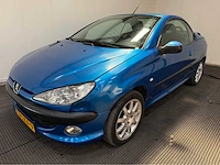 Peugeot - 206 cc - personenauto - 2002 - afbeelding 1 van  26
